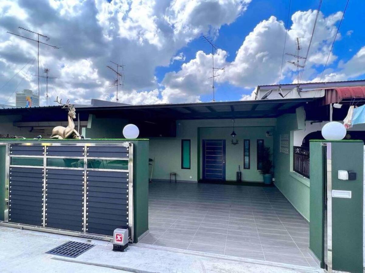 Rusa Holiday home *